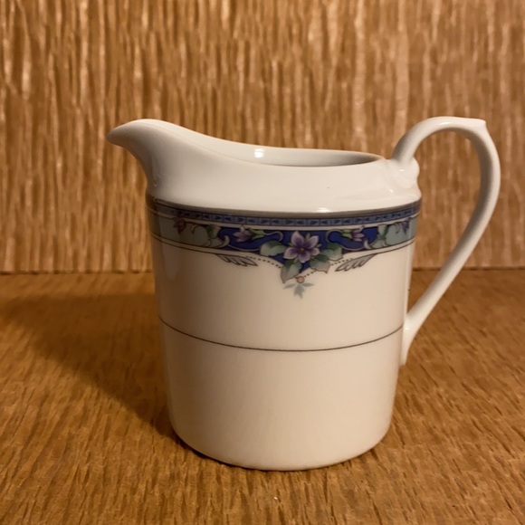 Stratford by Christopher Stuart Sugar and Creamer - Picture 2 of 10